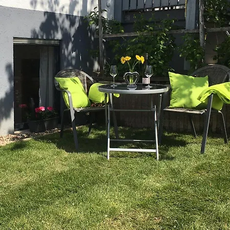 Hanne's Gaestestudio * Osann-Monzel